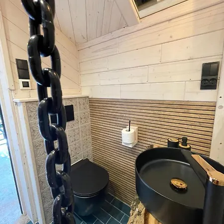 Viking Shelter - Z Jacuzzi Апартаменты Закопане