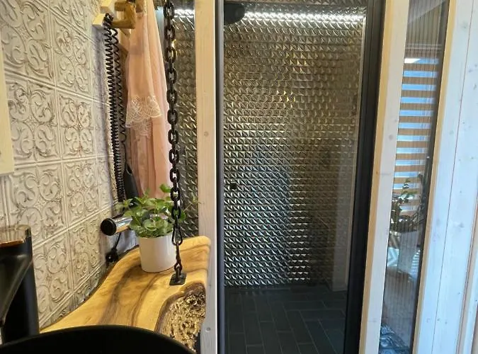 Viking Shelter - Z Jacuzzi * زاكوباني