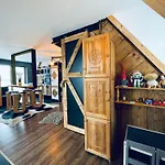 Viking Shelter With Jacuzzi Apartament *