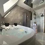 Viking Shelter - Z Jacuzzi Lägenhet