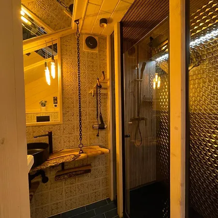 Viking Shelter - Z Jacuzzi Apartamento