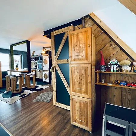 Viking Shelter - Z Jacuzzi דירה *