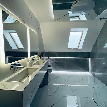 Viking Shelter - Z Jacuzzi דירה *