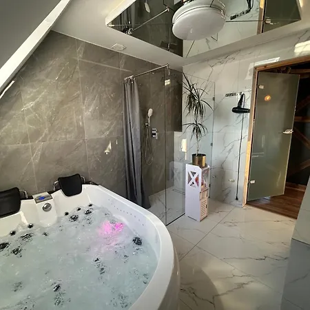 דירה Viking Shelter - Z Jacuzzi *