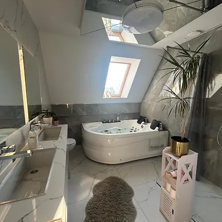 Viking Shelter - Z Jacuzzi