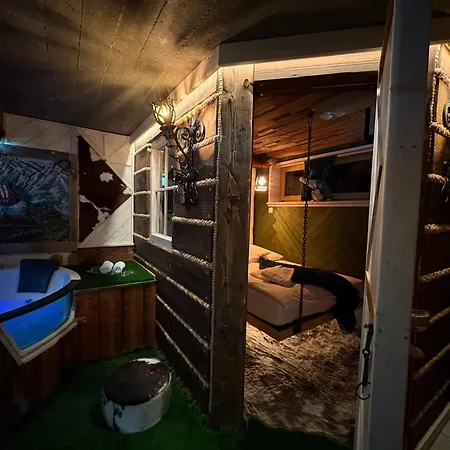 Viking Shelter With Jacuzzi