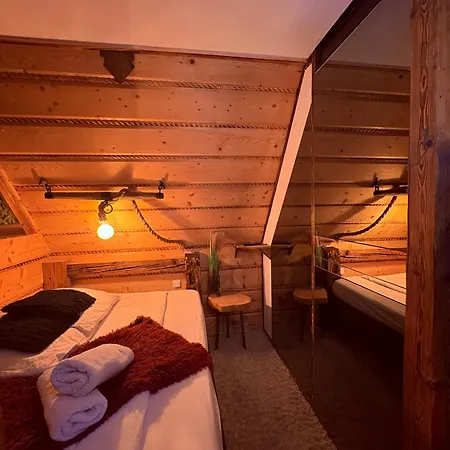 Viking Shelter - Z Jacuzzi * זקופאנה