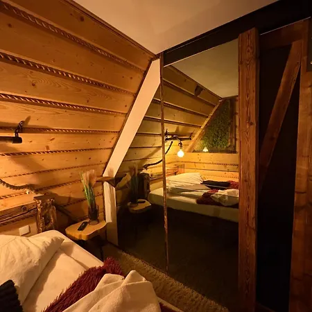 Viking Shelter - Z Jacuzzi דירה *