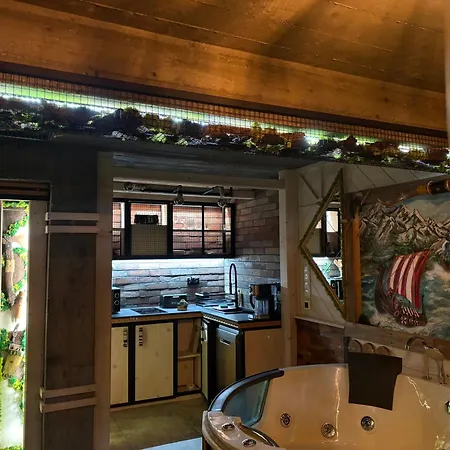 Viking Shelter - Z Jacuzzi